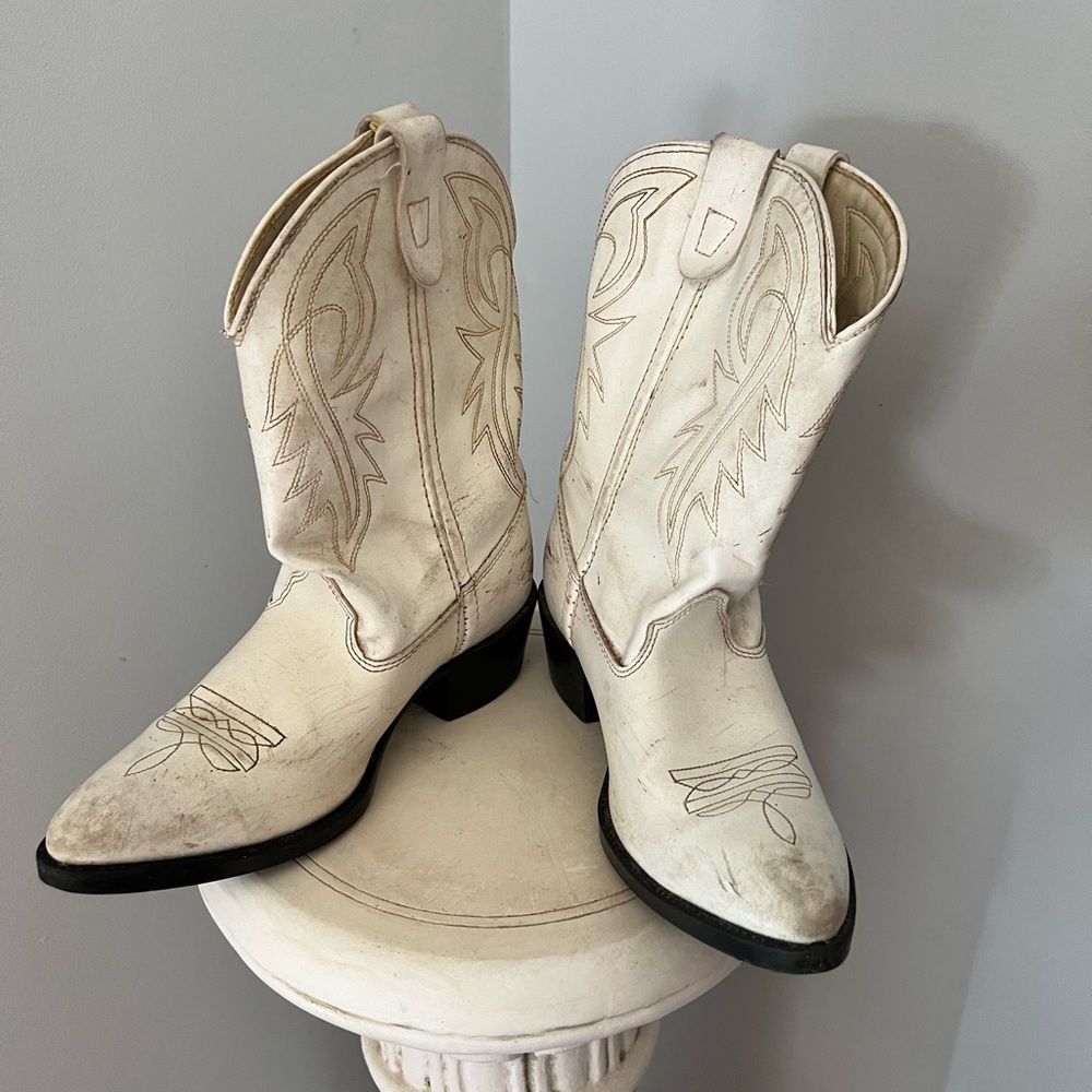 Childrens Size 3 western style Cowgirl boot, faux leather